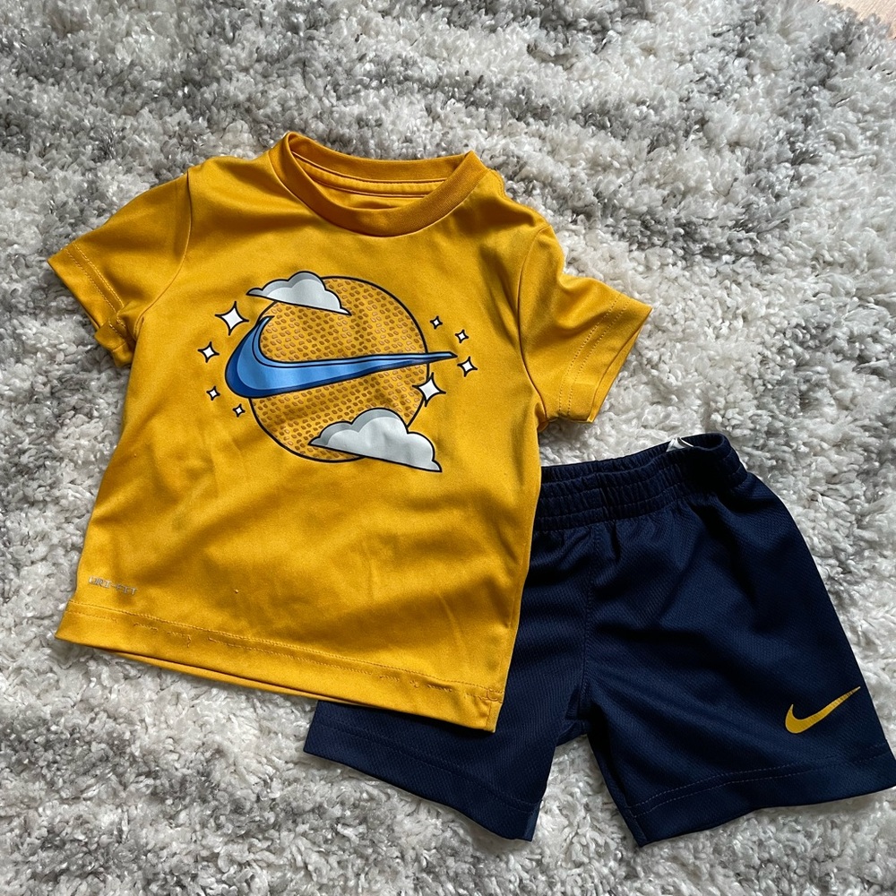 Nike Dri-Fit Set - EVERYTHING $5!
